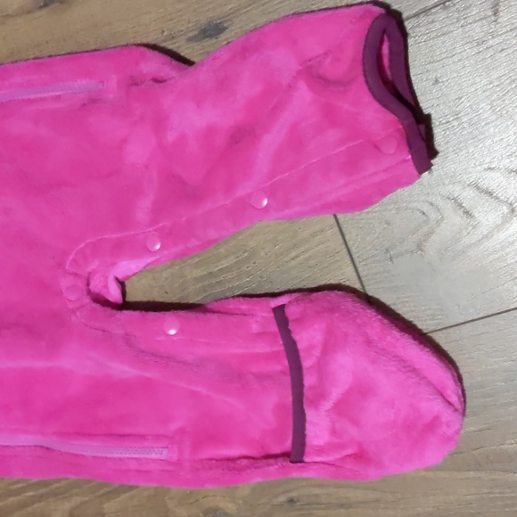 The North Face Oso dual full length zippered infant onesie, in size 12M-18M+ - Picture 8 of 12